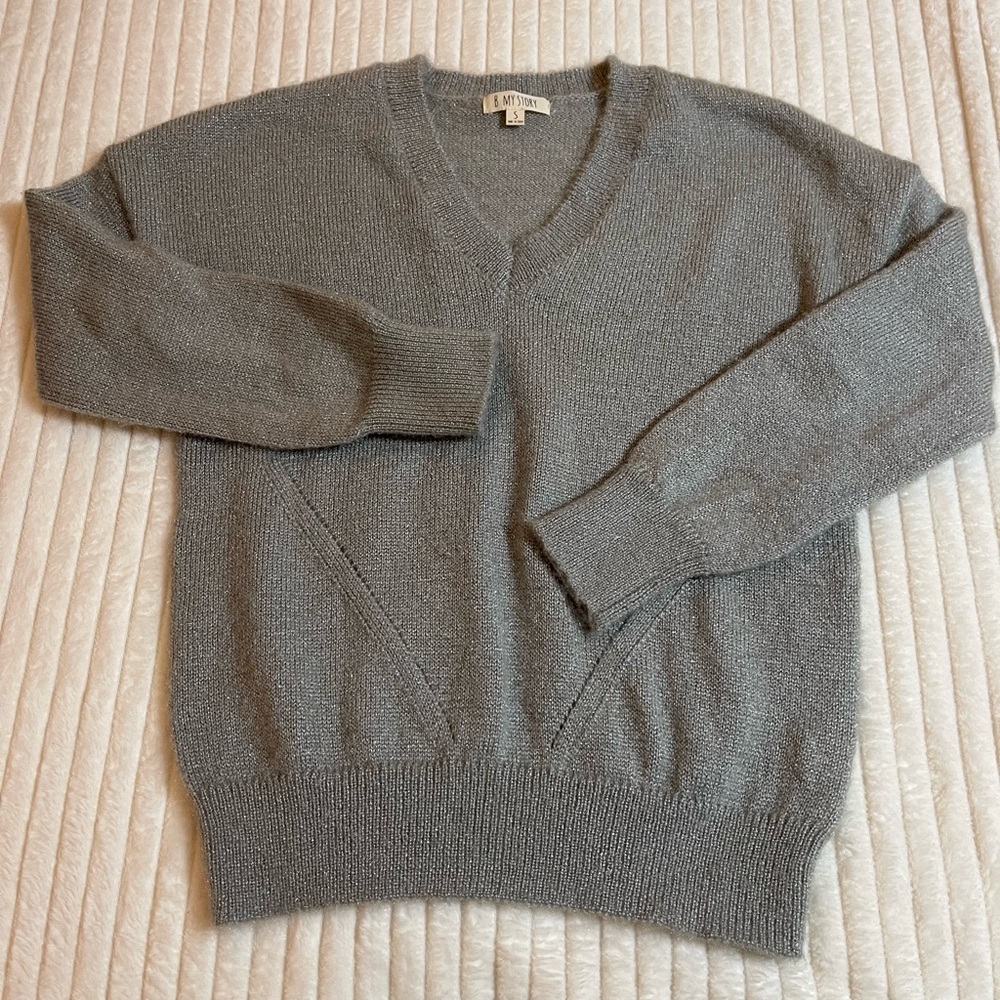 Gray/Green | V-Neck Sweater with Sparkly flecks
